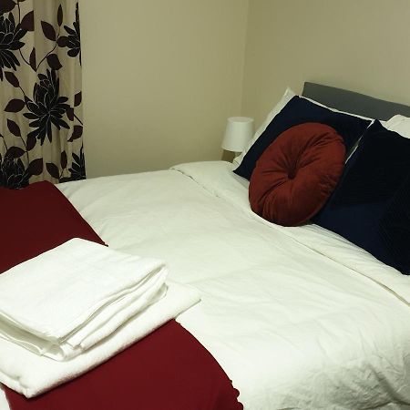 2 Bedroom Lovely Apartment In Woolwich Londres Extérieur photo