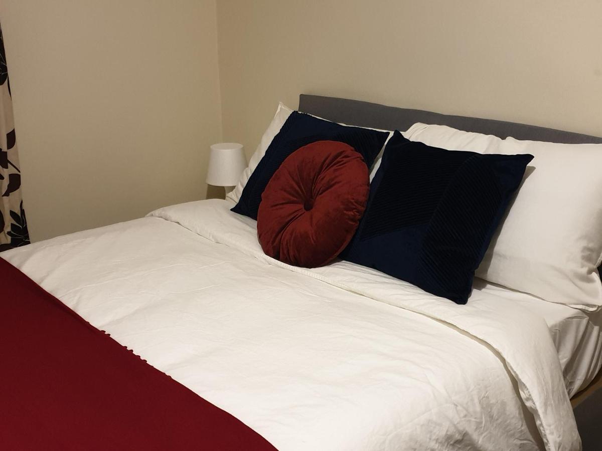 2 Bedroom Lovely Apartment In Woolwich Londres Extérieur photo