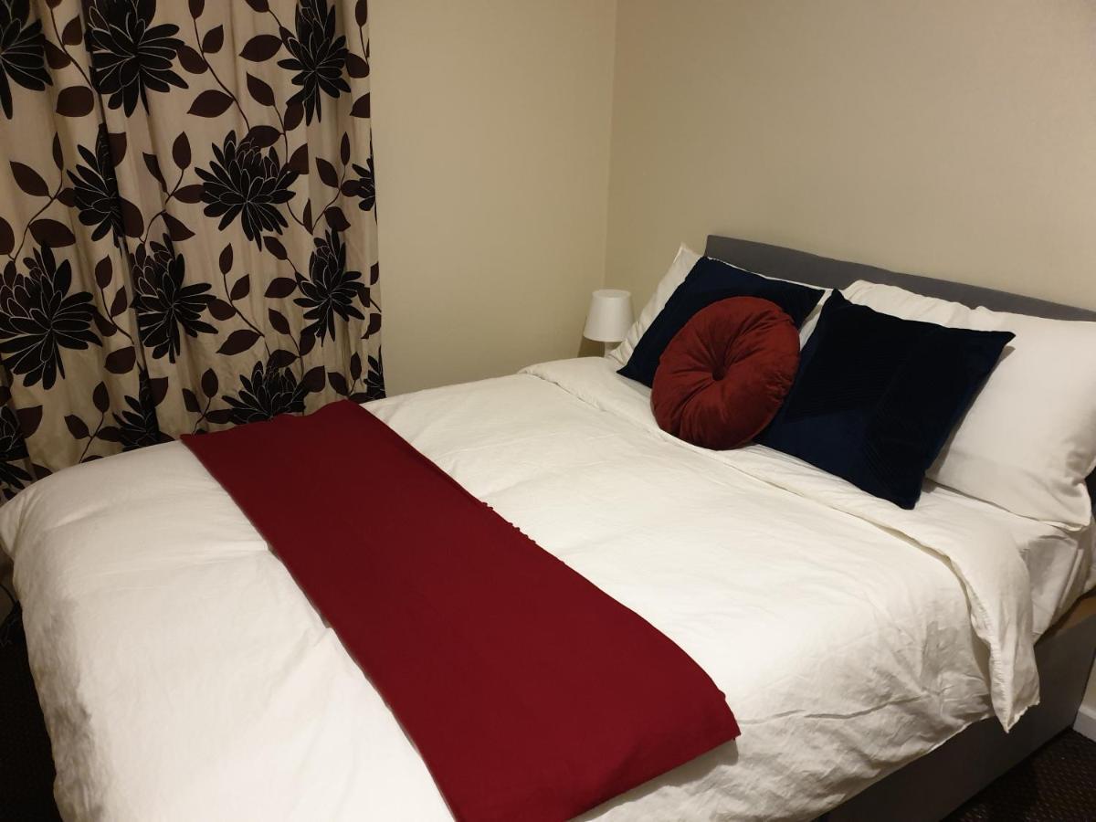2 Bedroom Lovely Apartment In Woolwich Londres Extérieur photo
